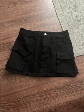 SHEIN Black Mini Cargo Skirt